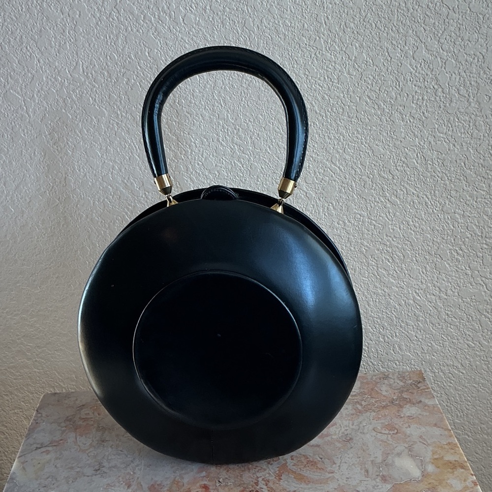 Vintage Elegant Black Leather Circular Bag
